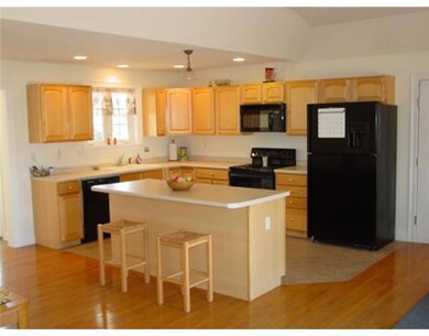 60 Lone Pine Ln unit 9, Yarmouth, ME 04096 - photo 3