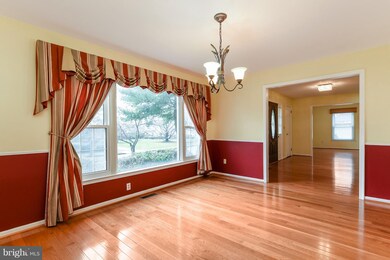 5 Wheatston Ct, Princeton Junction, NJ 08550 - photo 3