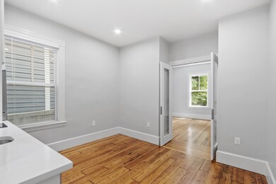 68 Banks St unit 1B, Cambridge, MA 02138 - photo 4