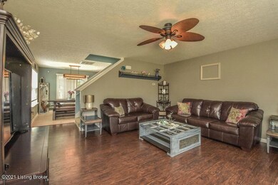 343 Lentz Ln, Mount Washington, KY 40047 - photo 4