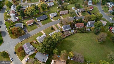 805 Shamrock Dr, Fredericksburg, VA 22407 - photo 7