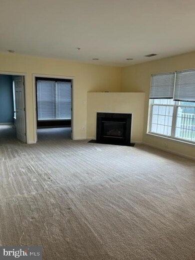 25272 Riffleford Square unit 204, Chantilly, VA 20152 - photo 5
