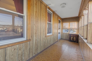 136 2nd St, Hamden, CT 06514 - photo 2