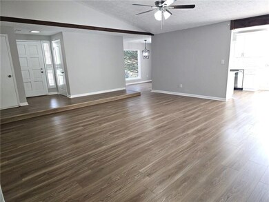 10085 Old Woodland Entry, Alpharetta, GA 30022 - photo 7