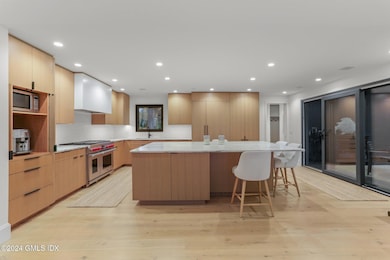 43 Bentwood Dr, Stamford, CT 06903 - photo 5