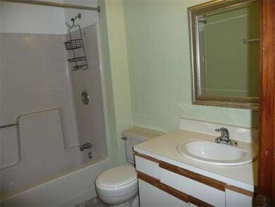 22 Litchfield Pines Dr, Leominster, MA 01453 - photo 4