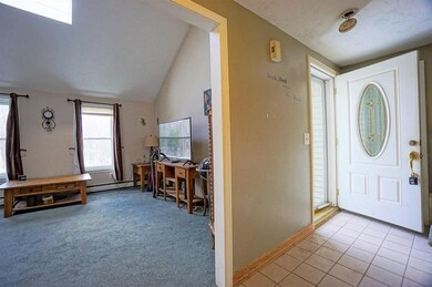 22 Mohawk Dr unit A, Londonderry, NH 03053 - photo 7
