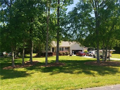 1414 Stonebriar Ln, Clover, SC 29710 - photo 3