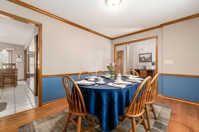 S_-_323_Fallriver_Dr_-_044