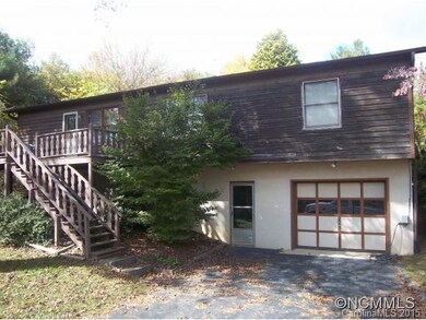 Rear w/Lower Garage
