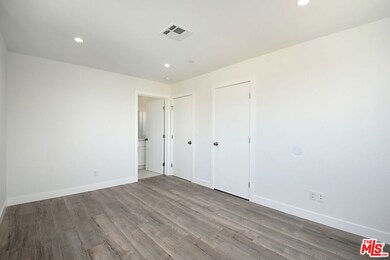 4832 Saturn St, Los Angeles, CA 90019 - photo 7