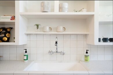 Spacious darling kitchen with ample storage
