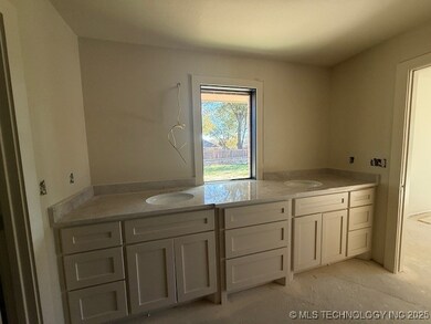 2200 Cloverleaf Place, Ardmore, OK 73401 - photo 5