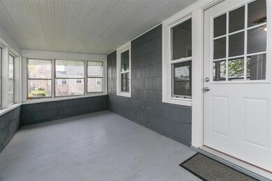 1057 H Ave NW, Cedar Rapids, IA 52405 - photo 4