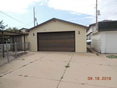Oversized 2 Car Garage