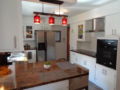Kitchen 1