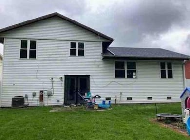 18108 Fountainbleau Dr, Hazel Crest, IL 60429 - photo 4