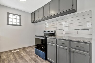 927 S Apache Dr, Wichita, KS 67207 - photo 4