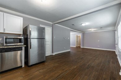 5250 Dewberry St, Houston, TX 77021 - photo 6