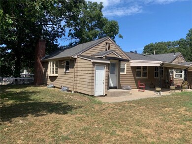 654 East Ave, Pawtucket, RI 02860 - photo 3