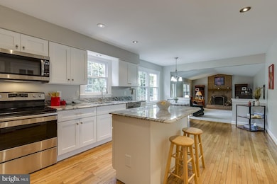 6207 Gooding Pond Ct, Burke, VA 22015 - photo 7