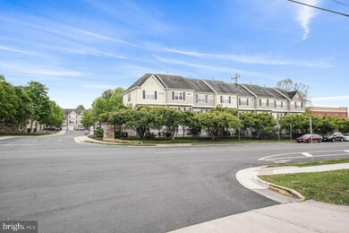 23188 Blackthorn Square, Sterling, VA 20166 - photo 2