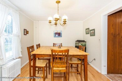 22 monmouth dining room