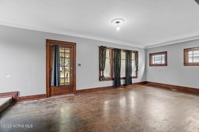 325 Greenlawn Ave, Findlay, OH 45840 - photo 6