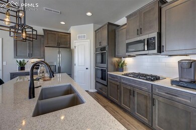 Photos of previously built model. Some options may vary