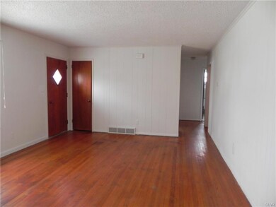 3714 Greenway St, Easton, PA 18045 - photo 3