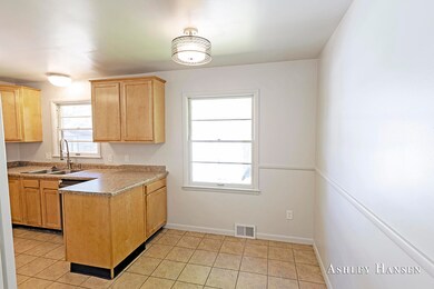1419 Carlton Ave NE, Grand Rapids, MI 49505 - photo 7