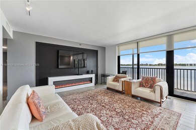 105 Lake Emerald Dr unit 216, Oakland Park, FL 33309 - photo 5