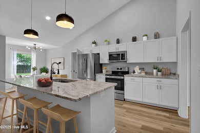 KITCHEN STAGED