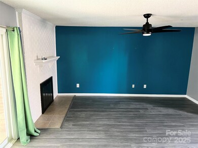 9427 S Vicksburg Ct, Charlotte, NC 28210 - photo 7