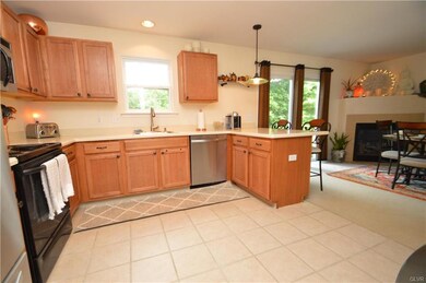 1085 Timberidge Ln, Allentown, PA 18106 - photo 7