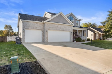 407 W Walnut St, Tolono, IL 61880 - photo 5