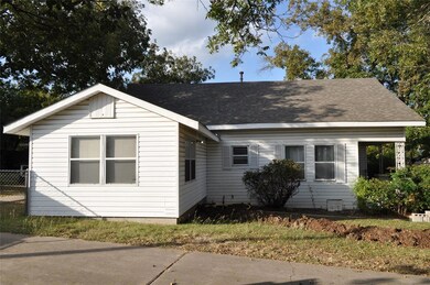 107 N Boundary St, Weatherford, TX 76086 - photo 6