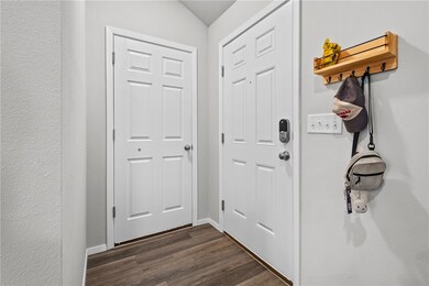 1121 E Sparrow Cir, Fayetteville, AR 72701 - photo 5