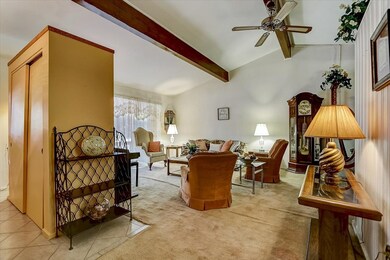5 N Commonwealth Ave, Aurora, IL 60506 - photo 5