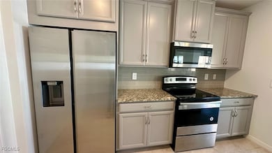 3034 Royal Gardens Ave, Fort Myers, FL 33916 - photo 3