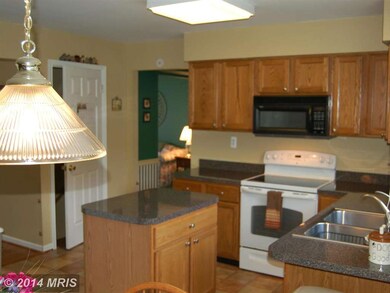 6949 Cable Dr, Marriottsville, MD 21104 - photo 7