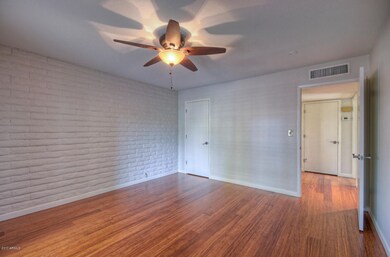 4800 N 68th St Scottsdale AZ-large-014-9
