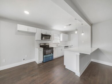 1905 Adams St, Alvin, TX 77511 - photo 4