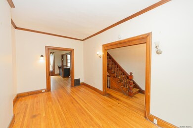 352 Hamilton St, Albany, NY 12210 - photo 4