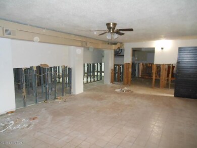 4906 Roman dr 001