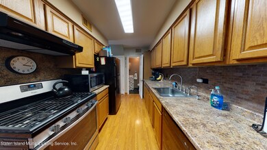 433 Willow Rd E unit 2, Staten Island, NY 10314 - photo 7