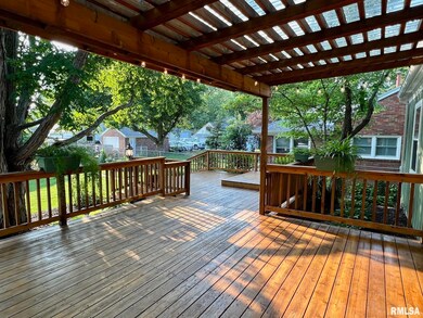 2124 N Myrtle St, Davenport, IA 52804 - photo 3