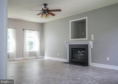 41931 Kentucky Ct, Leonardtown, MD 20650 - photo 4