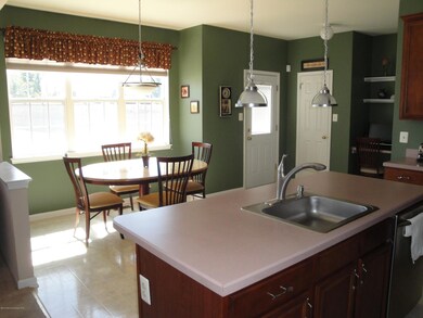 1314 Maple 7