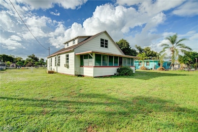 568 Prospect Ave, Fort Myers, FL 33905 - photo 2